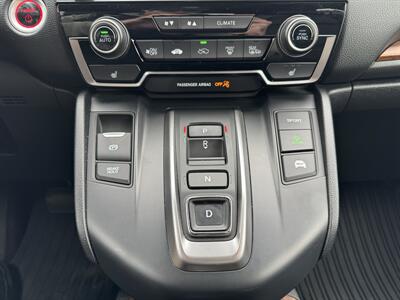 2022 Honda CR-V Hybrid Touring   - Photo 17 - Schoolcraft, MI 49087