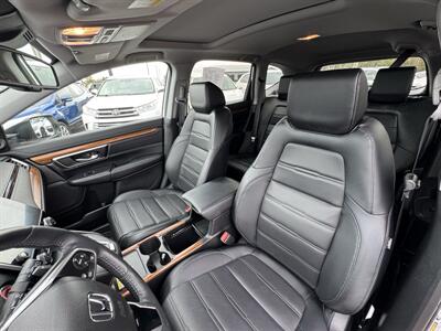2022 Honda CR-V Hybrid Touring   - Photo 9 - Schoolcraft, MI 49087