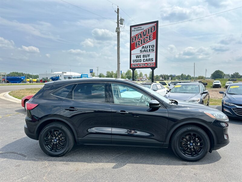 2020 Ford Escape Hybrid SE Sport - Photo 1 - Schoolcraft, MI 49087