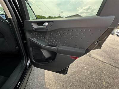 2020 Ford Escape Hybrid SE Sport   - Photo 17 - Schoolcraft, MI 49087