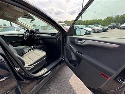 2020 Ford Escape Hybrid SE Sport   - Photo 11 - Schoolcraft, MI 49087
