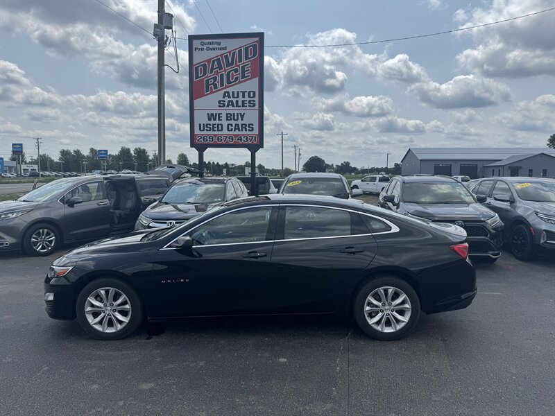 Mosaic Black Metallic 2024 Chevrolet Malibu Sedan Front-Wheel Drive Automatic
