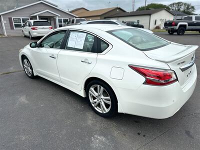 2015 Nissan Altima 3.5 SL   - Photo 6 - Schoolcraft, MI 49087