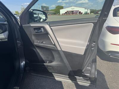 2017 Toyota RAV4 XLE   - Photo 25 - Schoolcraft, MI 49087