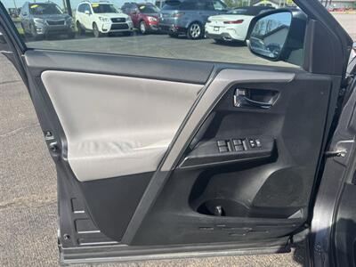 2017 Toyota RAV4 XLE   - Photo 6 - Schoolcraft, MI 49087