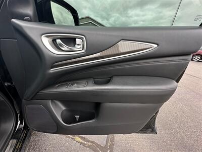 2017 INFINITI QX60   - Photo 12 - Schoolcraft, MI 49087
