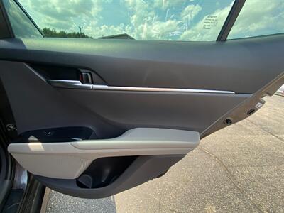 2019 Toyota Camry LE   - Photo 14 - Schoolcraft, MI 49087