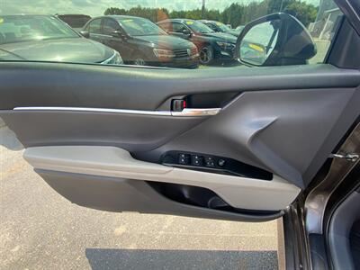 2019 Toyota Camry LE   - Photo 24 - Schoolcraft, MI 49087