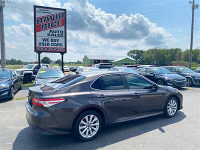 2019 Toyota Camry LE   - Photo 10 - Schoolcraft, MI 49087