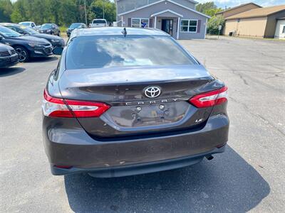2019 Toyota Camry LE   - Photo 8 - Schoolcraft, MI 49087