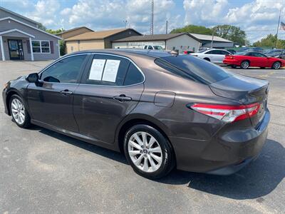 2019 Toyota Camry LE   - Photo 6 - Schoolcraft, MI 49087