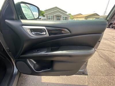 2019 Nissan Pathfinder S   - Photo 11 - Schoolcraft, MI 49087