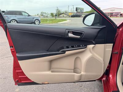 2012 Toyota Camry LE   - Photo 6 - Schoolcraft, MI 49087