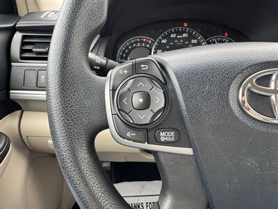 2012 Toyota Camry LE   - Photo 11 - Schoolcraft, MI 49087