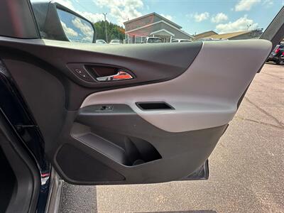 2020 Chevrolet Equinox LS   - Photo 13 - Schoolcraft, MI 49087
