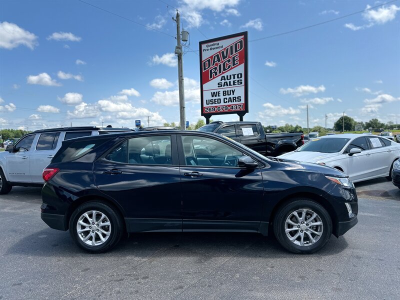 2020 Chevrolet Equinox LS - Photo 1 - Schoolcraft, MI 49087