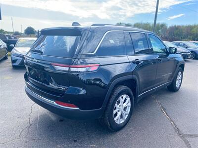 2024 Jeep Grand Cherokee Limited   - Photo 8 - Schoolcraft, MI 49087