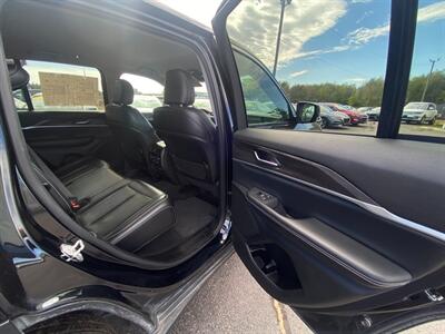 2024 Jeep Grand Cherokee Limited   - Photo 15 - Schoolcraft, MI 49087