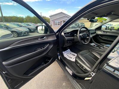 2024 Jeep Grand Cherokee Limited   - Photo 26 - Schoolcraft, MI 49087