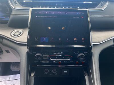 2024 Jeep Grand Cherokee Limited   - Photo 38 - Schoolcraft, MI 49087