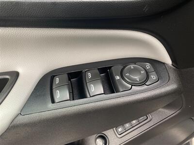 2018 Chevrolet Equinox Premier   - Photo 29 - Schoolcraft, MI 49087