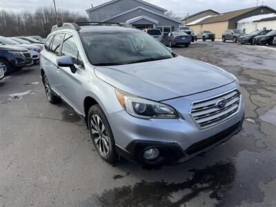 2017 Subaru Outback 2.5i Limited   - Photo 4 - Schoolcraft, MI 49087