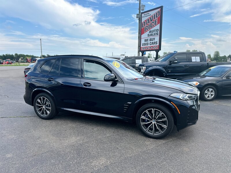 2025 BMW X5 M60i - Photo 1 - Schoolcraft, MI 49087