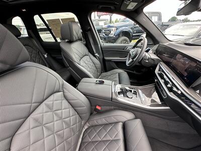 2025 BMW X5 M60i   - Photo 13 - Schoolcraft, MI 49087
