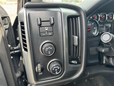 2018 Chevrolet Silverado 1500 LT   - Photo 9 - Schoolcraft, MI 49087