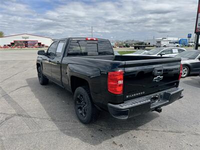 2018 Chevrolet Silverado 1500 LT   - Photo 2 - Schoolcraft, MI 49087