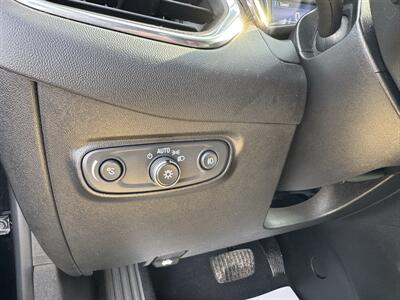 2020 Chevrolet Equinox LT   - Photo 8 - Schoolcraft, MI 49087