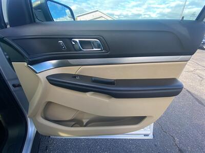 2017 Ford Explorer XL   - Photo 11 - Schoolcraft, MI 49087