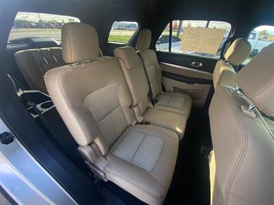 2017 Ford Explorer XL   - Photo 18 - Schoolcraft, MI 49087