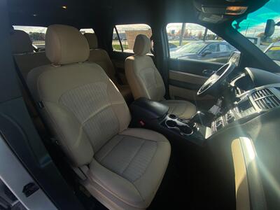 2017 Ford Explorer XL   - Photo 13 - Schoolcraft, MI 49087