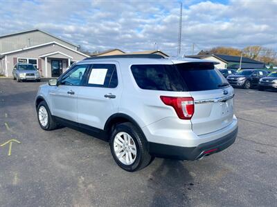 2017 Ford Explorer XL   - Photo 6 - Schoolcraft, MI 49087