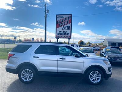 2017 Ford Explorer XL   - Photo 1 - Schoolcraft, MI 49087