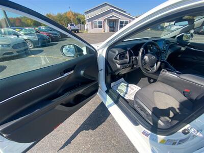 2024 Toyota Camry LE   - Photo 21 - Schoolcraft, MI 49087