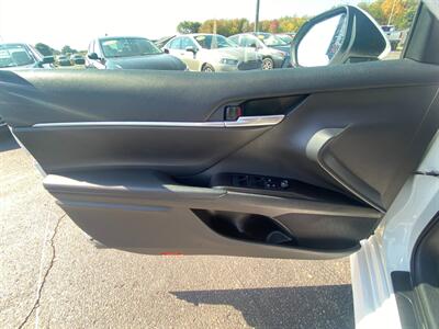 2024 Toyota Camry LE   - Photo 22 - Schoolcraft, MI 49087
