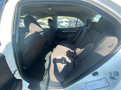 2024 Toyota Camry LE   - Photo 18 - Schoolcraft, MI 49087