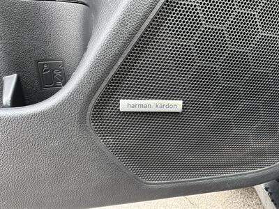 2019 Subaru Outback 3.6R Touring   - Photo 6 - Schoolcraft, MI 49087