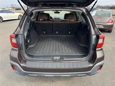 2019 Subaru Outback 3.6R Touring   - Photo 22 - Schoolcraft, MI 49087