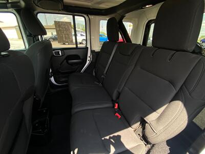 2020 Jeep Wrangler Unlimited Sport   - Photo 24 - Schoolcraft, MI 49087