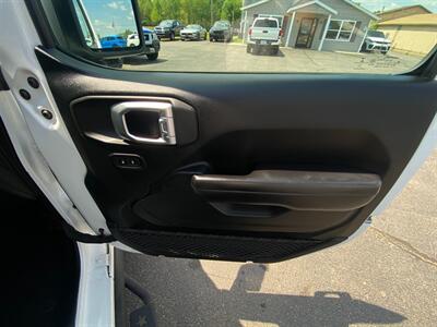 2020 Jeep Wrangler Unlimited Sport   - Photo 11 - Schoolcraft, MI 49087