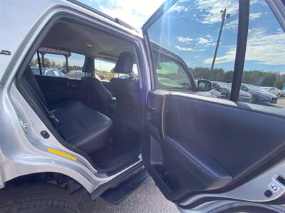 2023 Toyota 4Runner TRD Off-Road Premium   - Photo 18 - Schoolcraft, MI 49087