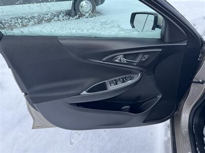 2023 Chevrolet Malibu LT   - Photo 6 - Schoolcraft, MI 49087