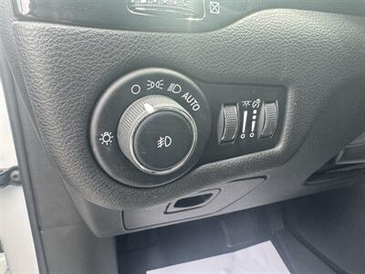 2019 Jeep Cherokee Altitude - Photo 8 - Schoolcraft, MI 49087