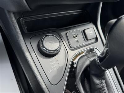 2019 Jeep Cherokee Altitude - Photo 15 - Schoolcraft, MI 49087