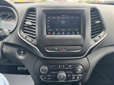 2019 Jeep Cherokee Altitude - Photo 14 - Schoolcraft, MI 49087