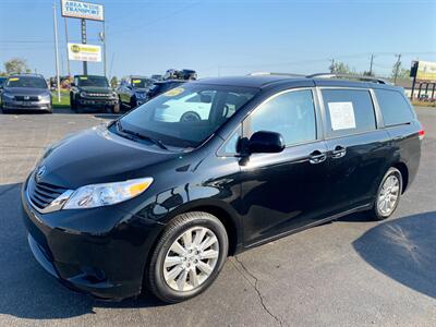 2014 Toyota Sienna LE 7-Passenger   - Photo 3 - Schoolcraft, MI 49087