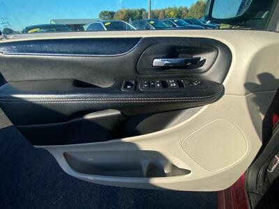2020 Dodge Grand Caravan SXT   - Photo 21 - Schoolcraft, MI 49087